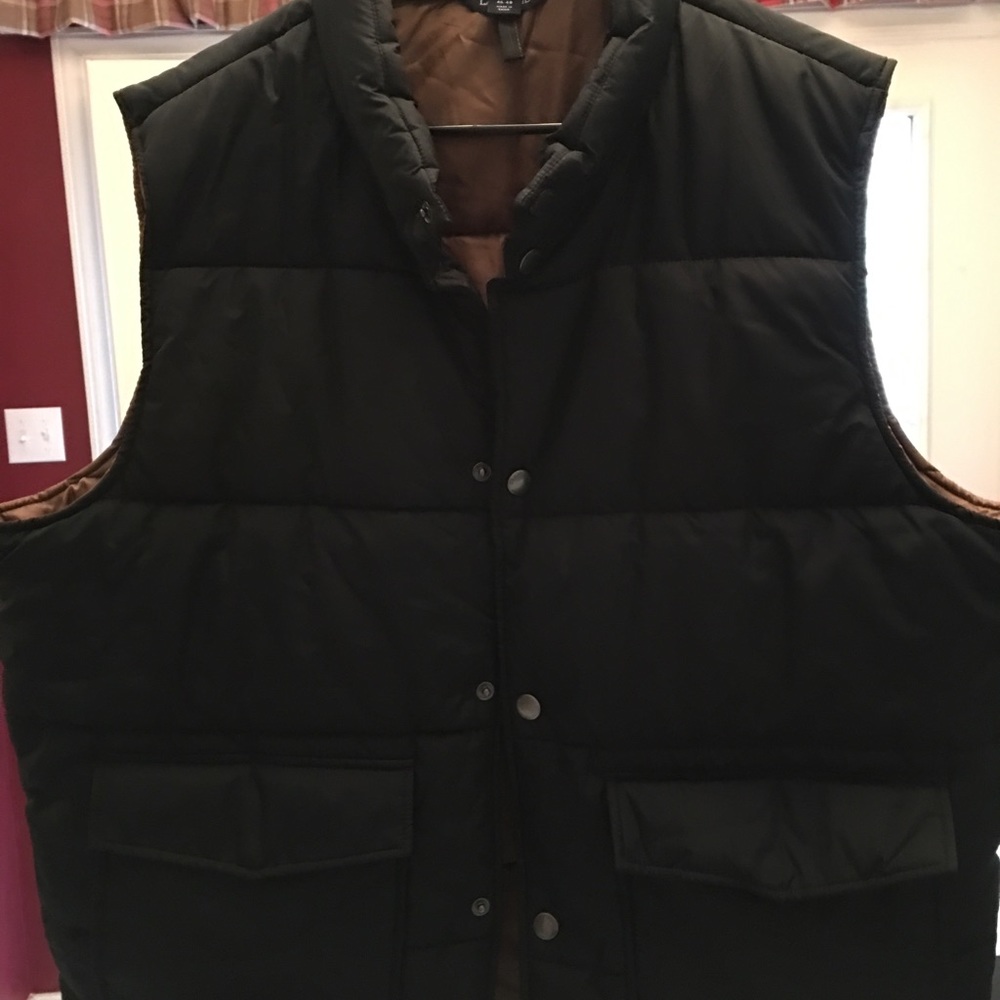 Lands End sleeves less jacket